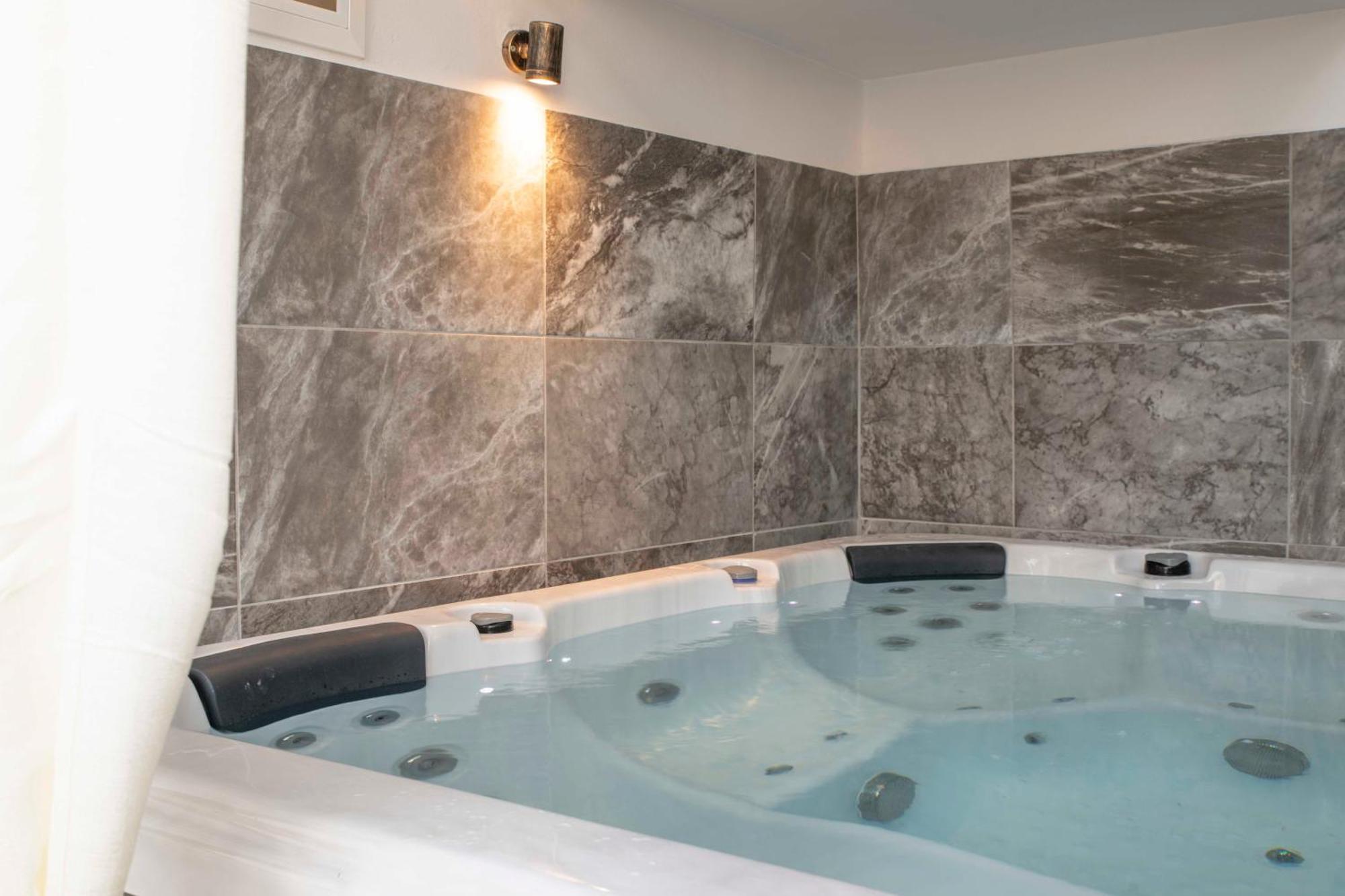 Kleopatra Deluxe Apartment With Jacuzzi Kamilári Kültér fotó